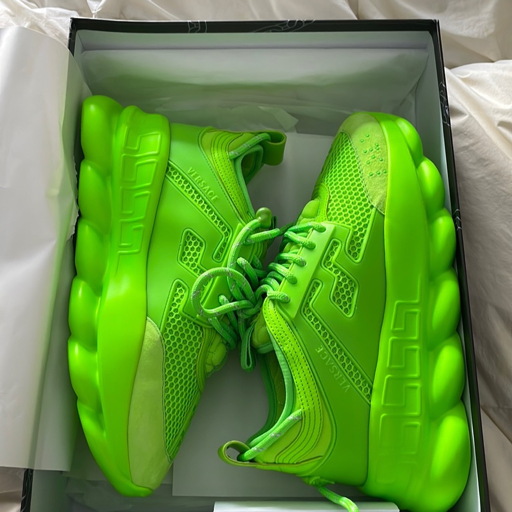 Mens Versace neon green rare chain reaction sneakers.